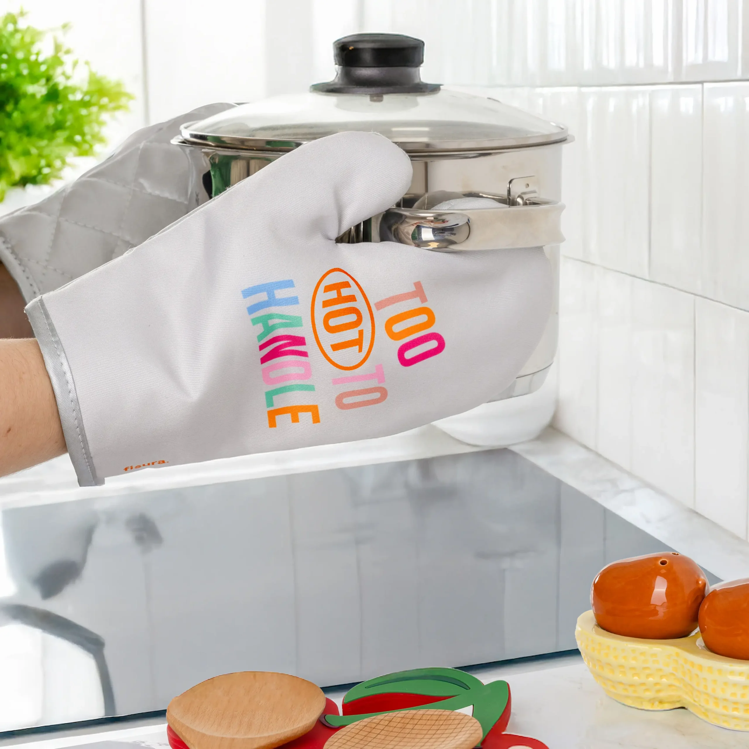 Manoplas cocina “Too hot to handle” - Imagen 3