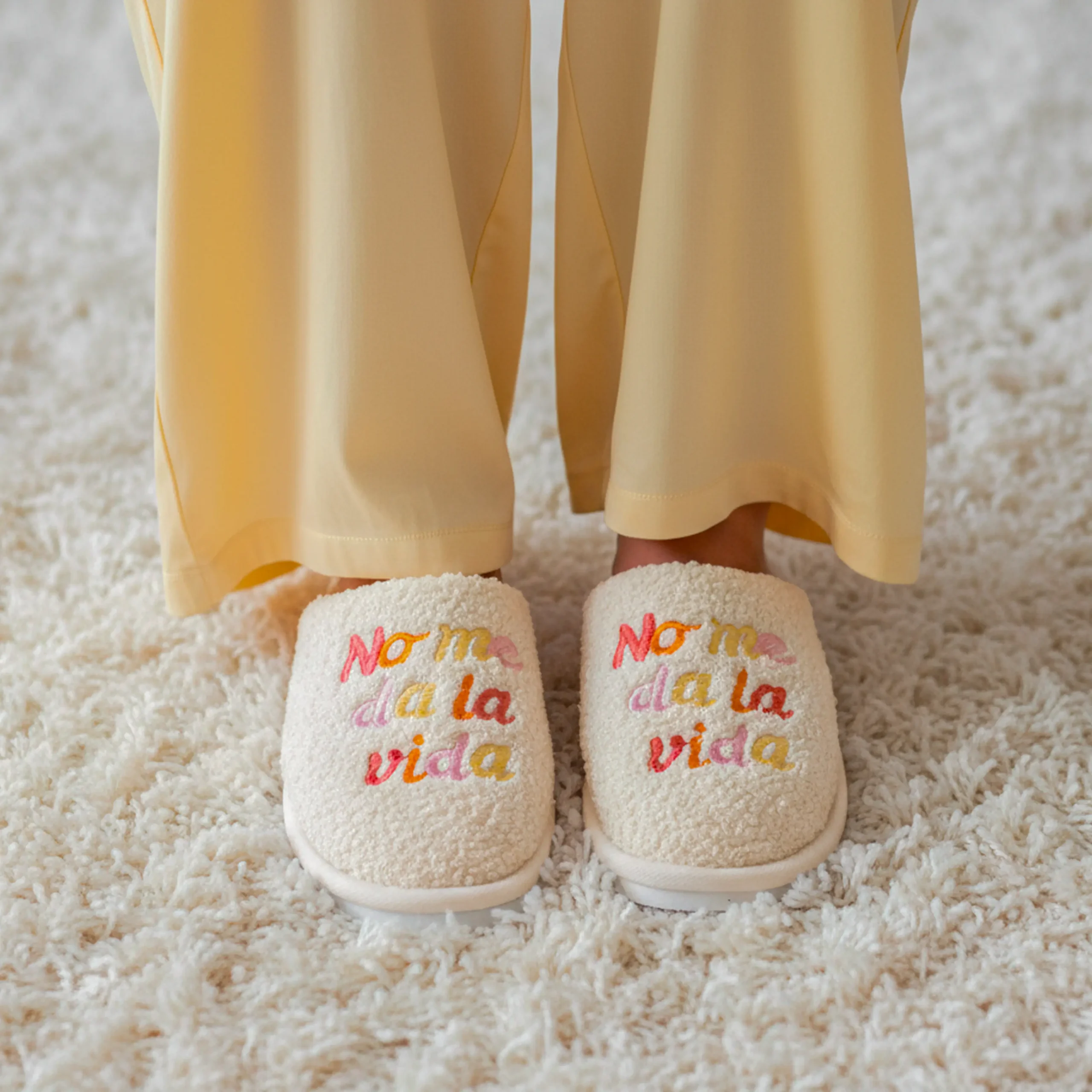 Zapatillas “No me da la vida” beige - Imagen 3