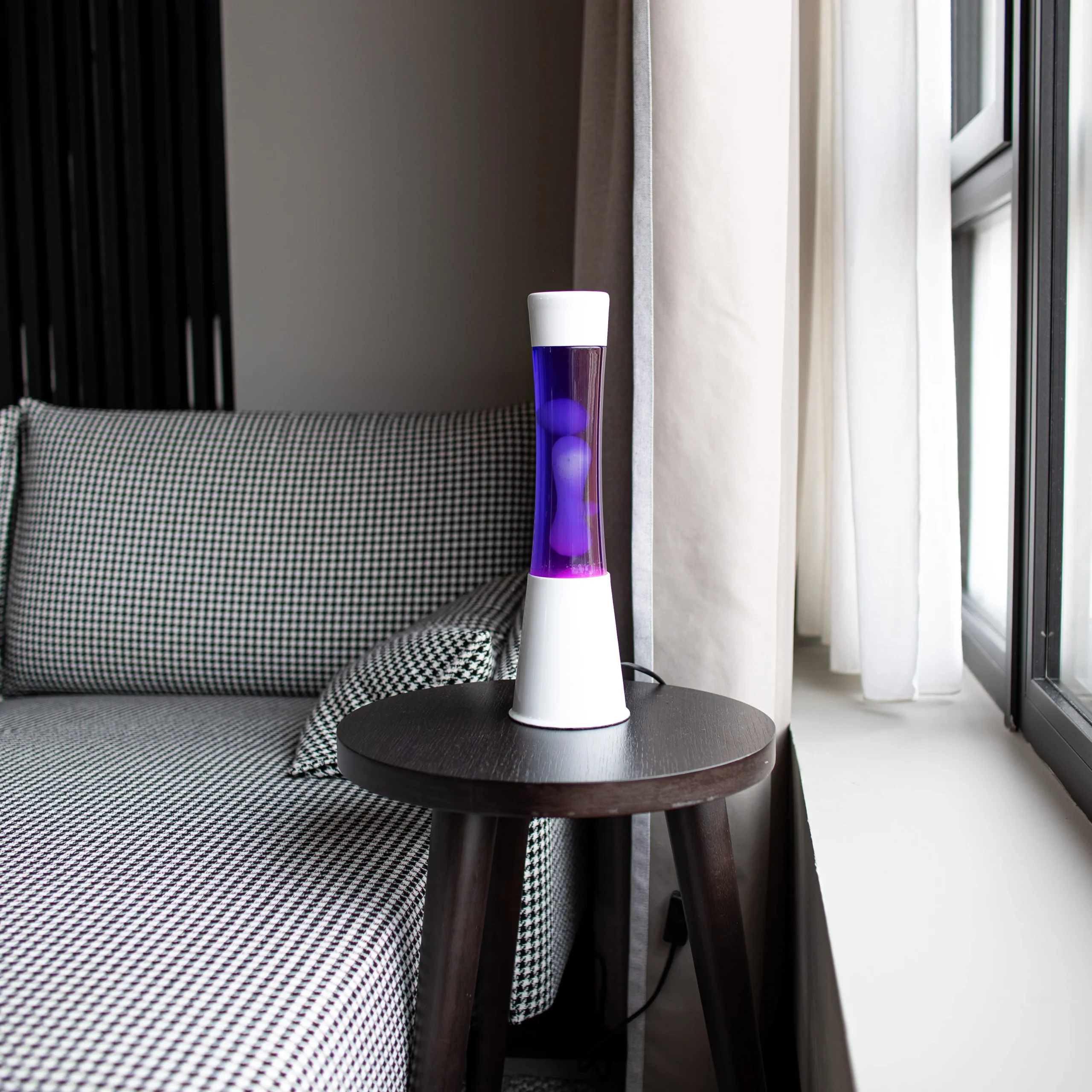 Lámpara de lava morada - Imagen 4